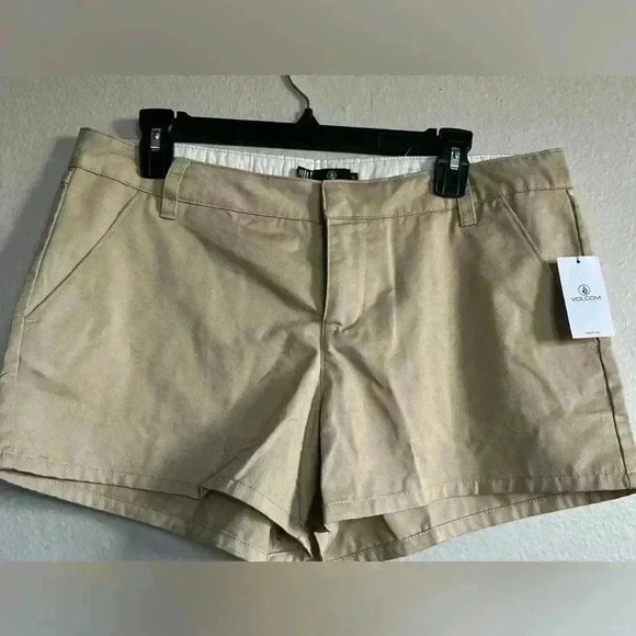 Volcom Tan Shorts Volcom So Chickie Short Size 31 NWT - Picture 1 of 4